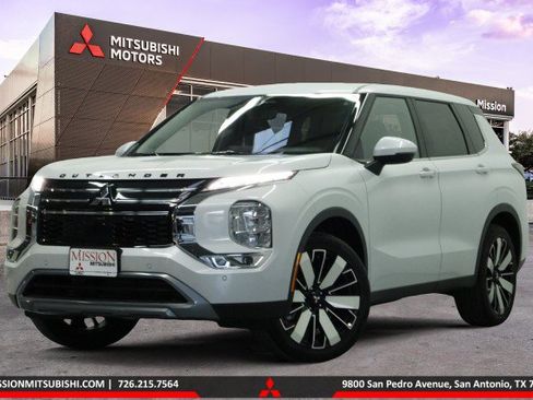 New 2026 Mitsubishi Outlander SE FWD image 1