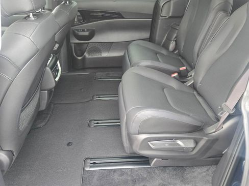 New 2026 Kia Carnival SX Prestige FWD image 7