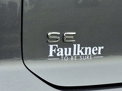 Used 2022 Volkswagen Atlas Cross Sport SE image 30