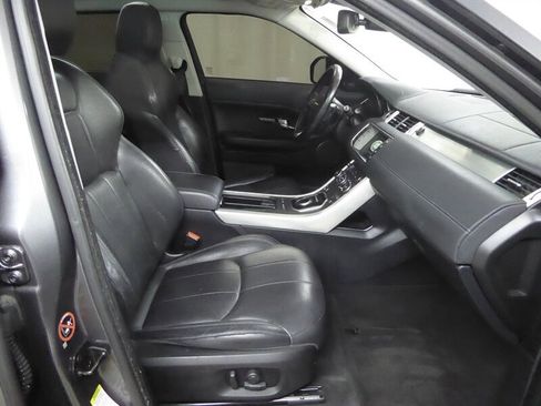 Used 2016 Land Rover Range Rover Evoque SE image 28