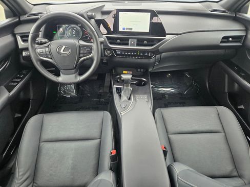 Used 2024 Lexus UX 250h F Sport FWD image 19