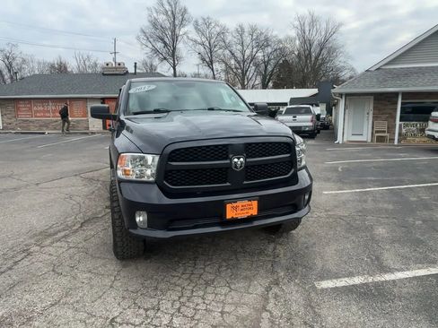 Used 2017 RAM 1500 Express w/ Express Value Package image 3