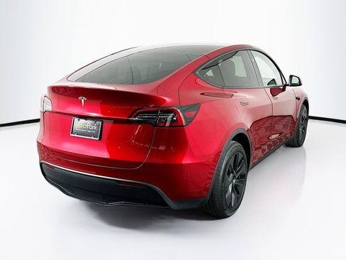 Used 2025 Tesla Model Y Long Range image 9