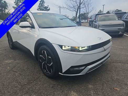 Used 2024 Hyundai Ioniq 5 SE image 1
