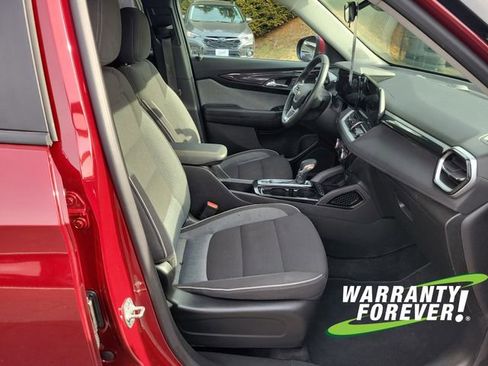 Used 2024 Chevrolet TrailBlazer LT w/ LT Cold Weather Package image 14