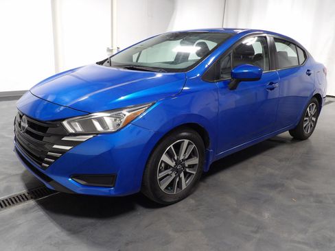 Used 2024 Nissan Versa SV w/ Trunk Package FWD image 4