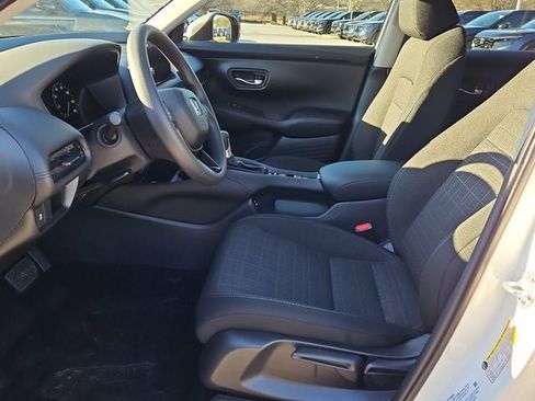New 2026 Honda HR-V LX image 9