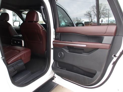 Used 2024 Ford Expedition Max Limited image 20
