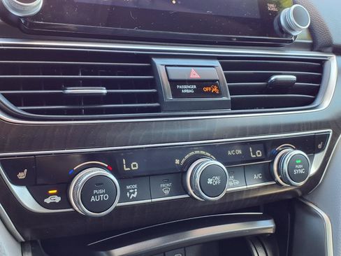 Used 2018 Honda Accord EX image 13