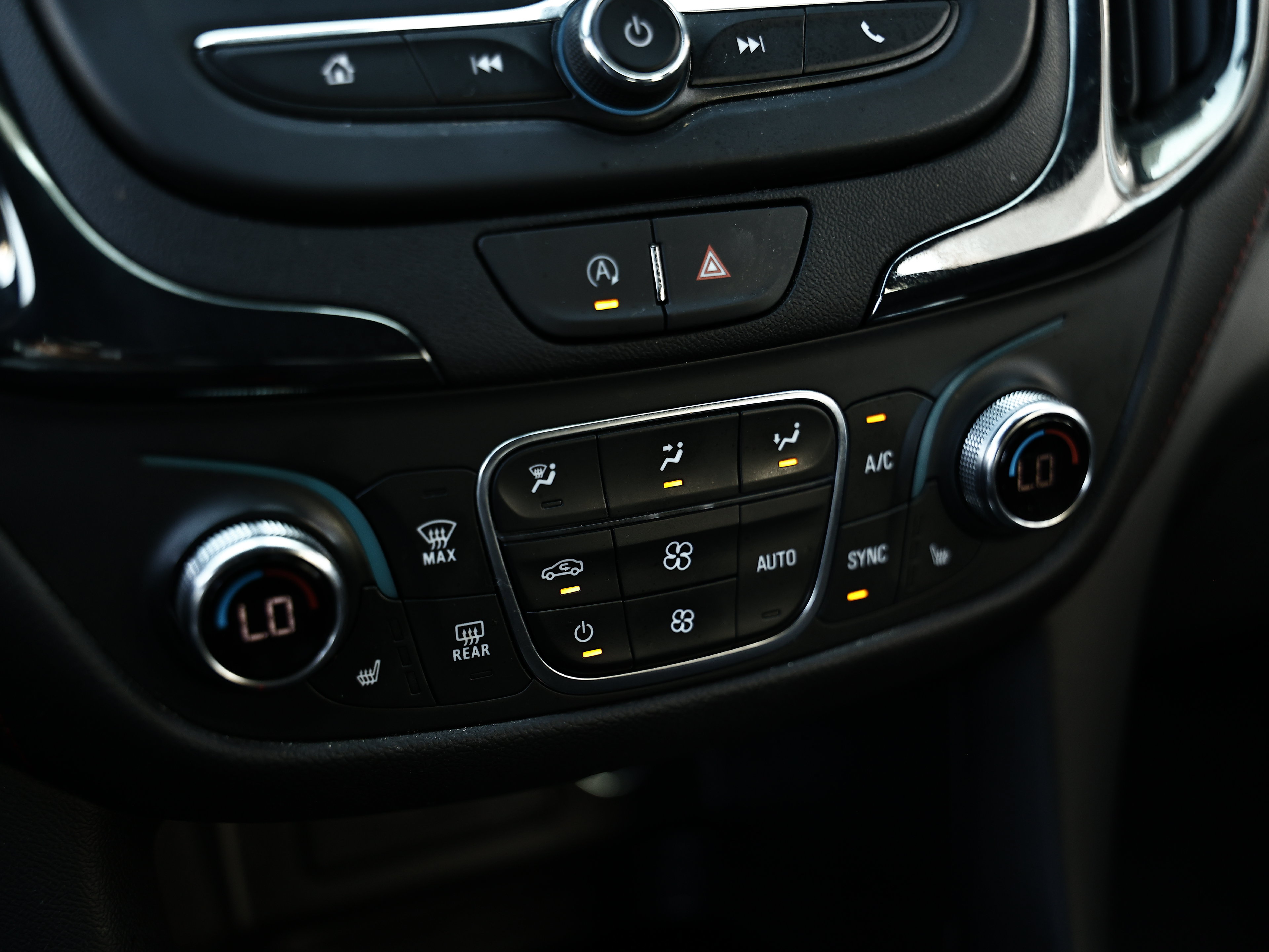 Used 2024 Chevrolet Equinox RS FWD image 35