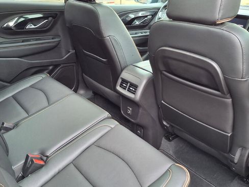 Used 2024 GMC Terrain AT4 w/ Tech Package AWD/4WD image 9
