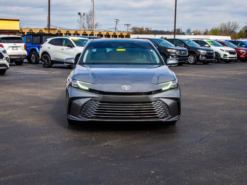 Used 2026 Toyota Camry XLE image 2