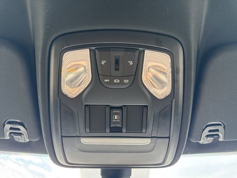 Used 2020 RAM 1500 Big Horn AWD/4WD image 24