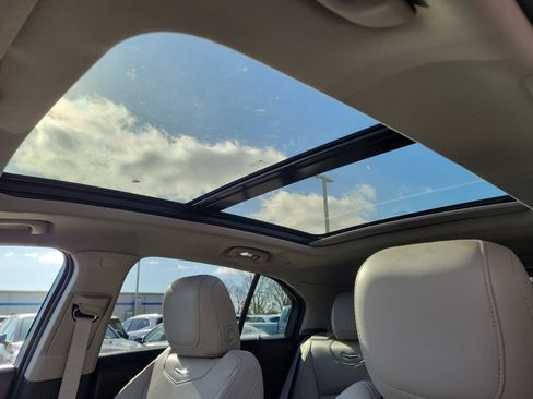 Used 2023 Cadillac XT4 Luxury w/ Cold Weather Package image 23