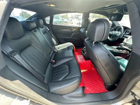 Used 2015 Maserati Quattroporte S Q4 AWD/4WD image 14