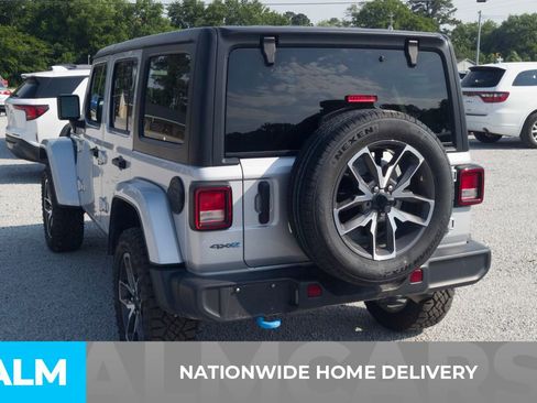 Used 2024 Jeep Wrangler Unlimited AWD/4WD image 4