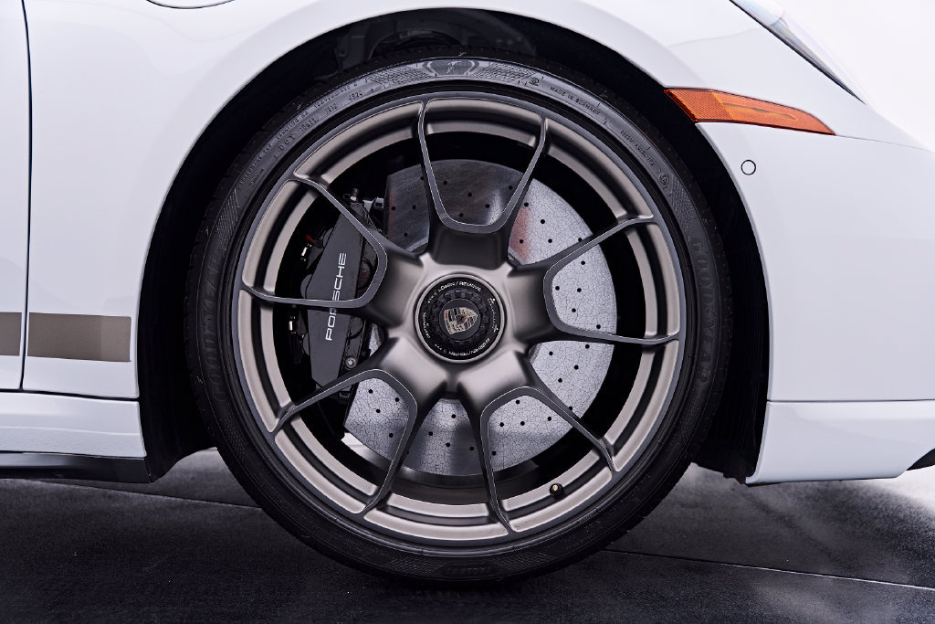 Used 2025 Porsche 911 Turbo S AWD/4WD image 40
