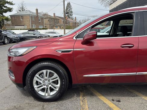 Used 2021 Buick Enclave Preferred FWD image 2