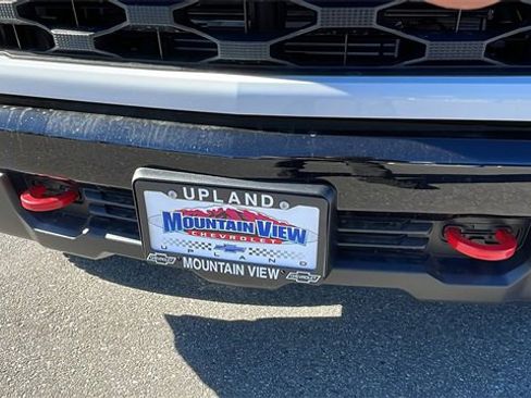 New 2026 Chevrolet Silverado 1500 Custom Trail Boss w/ LPO, Dark Essentials Package image 9