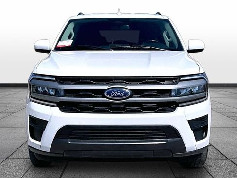 Used 2024 Ford Expedition Max XLT AWD/4WD image 3