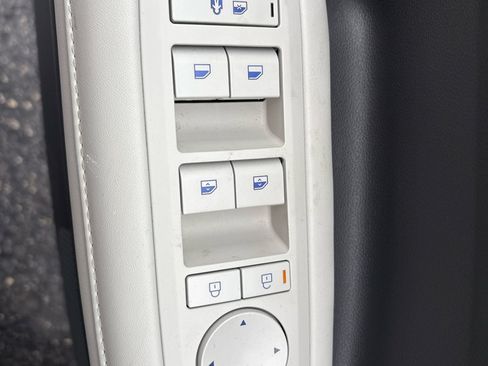 Used 2025 Hyundai Santa Fe SEL image 10