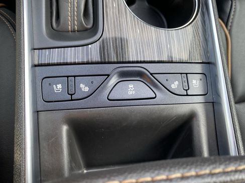 Used 2019 Chevrolet Impala Premier w/ Premier Confidence Package image 22