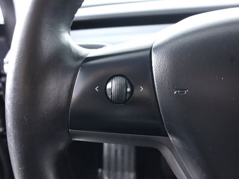 Used 2018 Tesla Model 3 RWD image 11