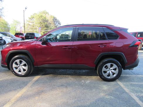 Used 2020 Toyota RAV4 LE w/ Carpet Mat Package image 4