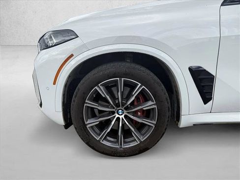 Used 2025 BMW X5 xDrive40i w/ M Sport Package AWD/4WD image 19