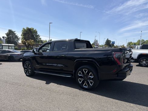 Used 2025 GMC Sierra EV Denali AWD/4WD image 3