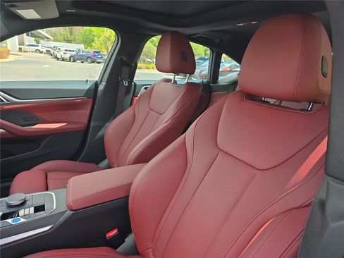 Used 2023 BMW i4 eDrive35 image 18