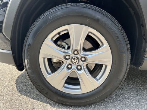 Certified 2025 Toyota RAV4 XLE AWD/4WD image 22