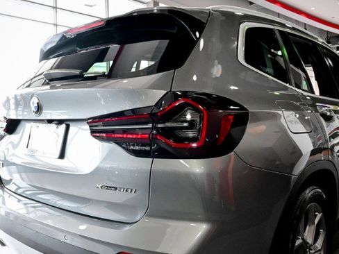 Used 2023 BMW X3 xDrive30i w/ Premium Package image 11