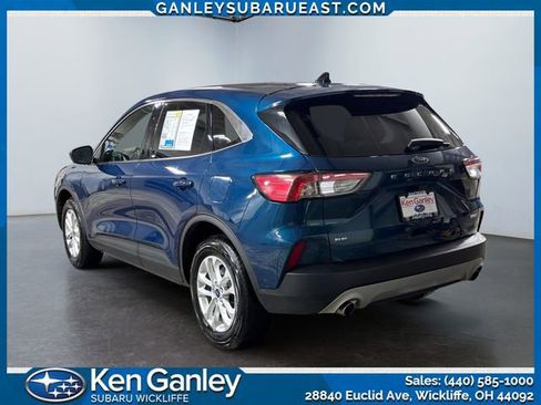 Used 2020 Ford Escape SE image 3
