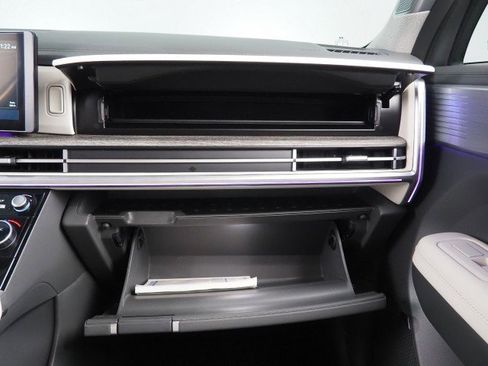 Used 2025 Hyundai Santa Fe Limited image 50