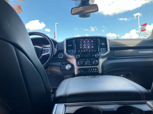 Used 2019 RAM 1500 Laramie AWD/4WD image 35