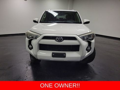 Used 2017 Toyota 4Runner SR5 Premium AWD/4WD image 2