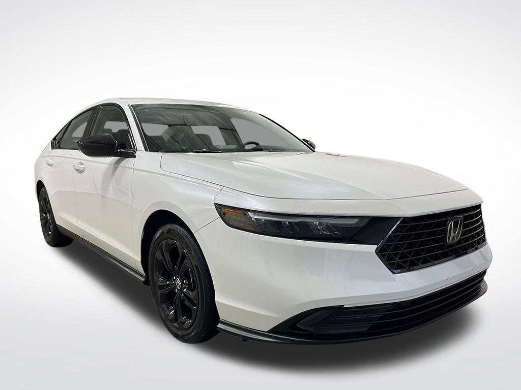 Used 2025 Honda Accord SE image 9