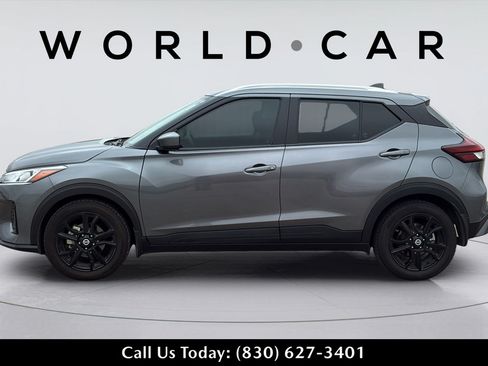 Used 2021 Nissan Kicks SV FWD image 9