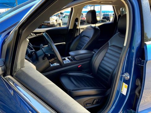 Used 2022 Ford Edge SEL image 7