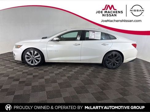 Used 2017 Chevrolet Malibu Premier w/ Premier Sun and Wheel Package image 8