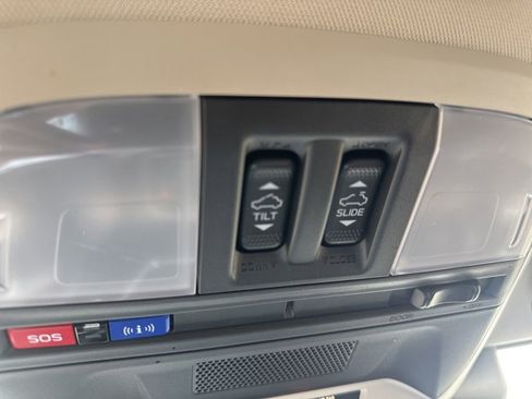 Certified 2025 Subaru Crosstrek 2.5i Limited w/ Crosstrek Mirror Package image 19