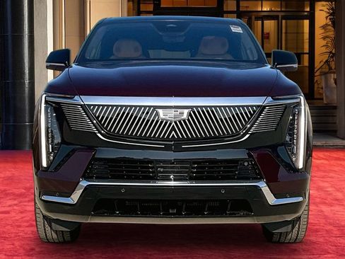 New 2026 Cadillac Escalade IQ Luxury 2 AWD/4WD image 3