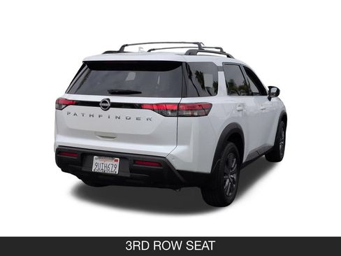 Used 2025 Nissan Pathfinder SV FWD image 9