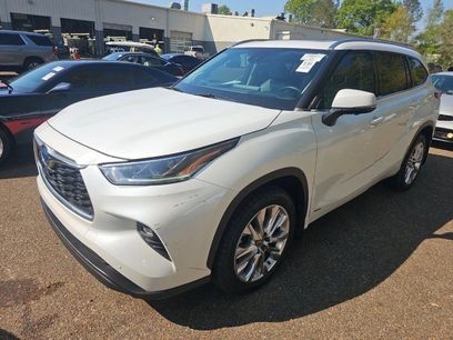 Used 2023 Toyota Highlander Limited