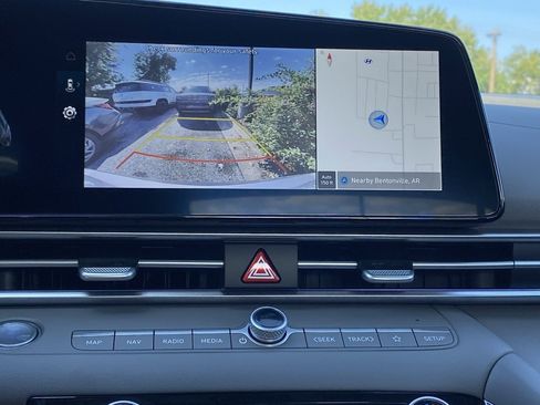 New 2025 Hyundai Elantra SEL image 15