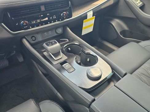 New 2026 Nissan Rogue Platinum AWD/4WD image 17