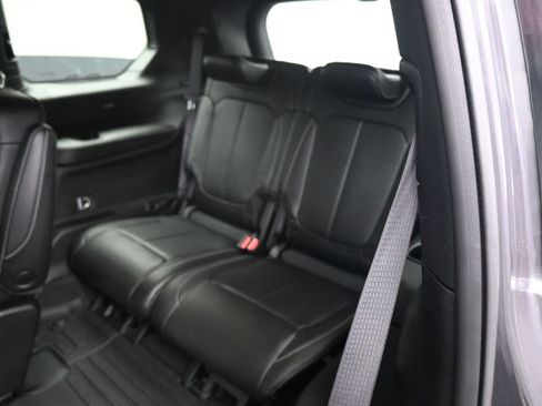 Used 2024 Jeep Grand Cherokee L Limited image 7