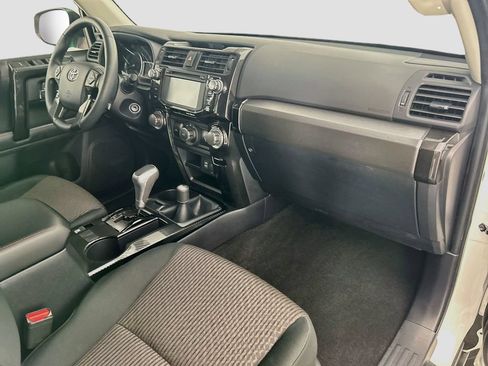 Used 2018 Toyota 4Runner TRD Off-Road AWD/4WD image 19