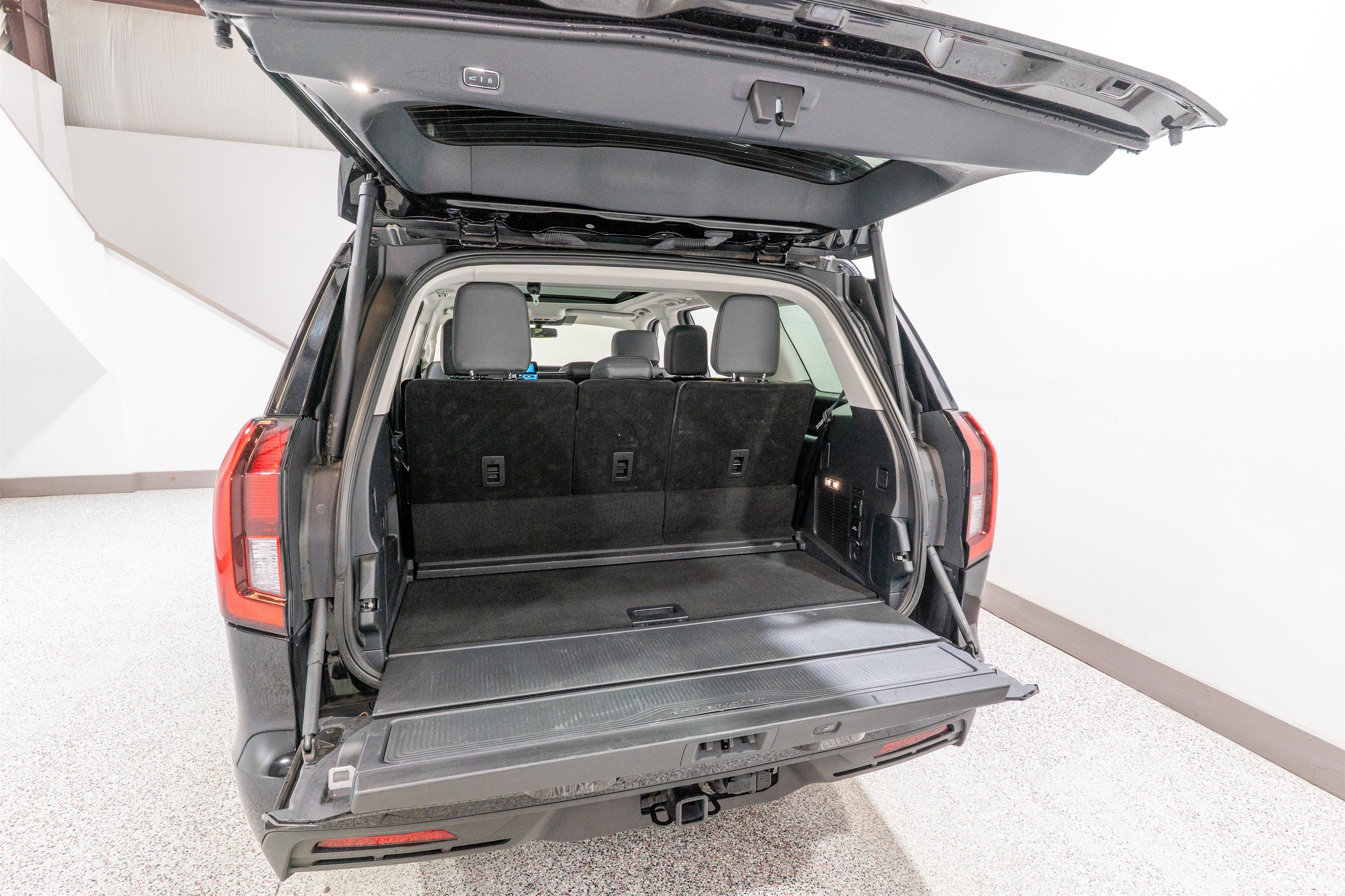 Used 2025 Ford Expedition Active AWD/4WD image 33